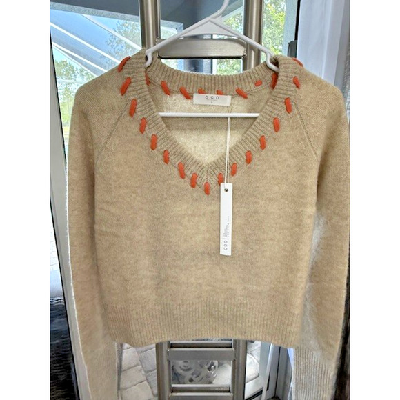 One Grey Day Cashmere V Neck Oatmeal Orange Stitch Sweater Size Small NWT $378 - Picture 2 of 8